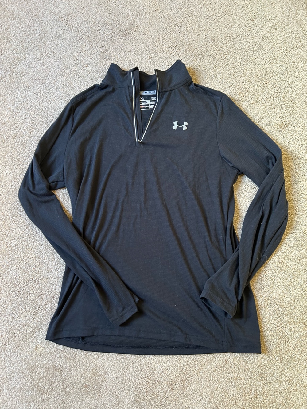 Under Armour Men’s Medium Heat gear running quarter zip sweatshirt